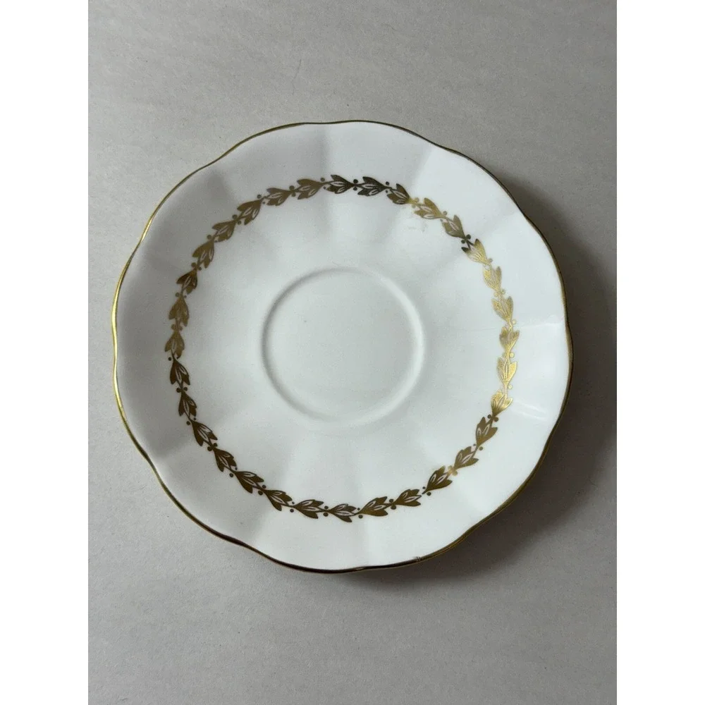 Vintage Elizabethan Fine Bone China‎ Taylor & Kent England Tea Cup & Saucer